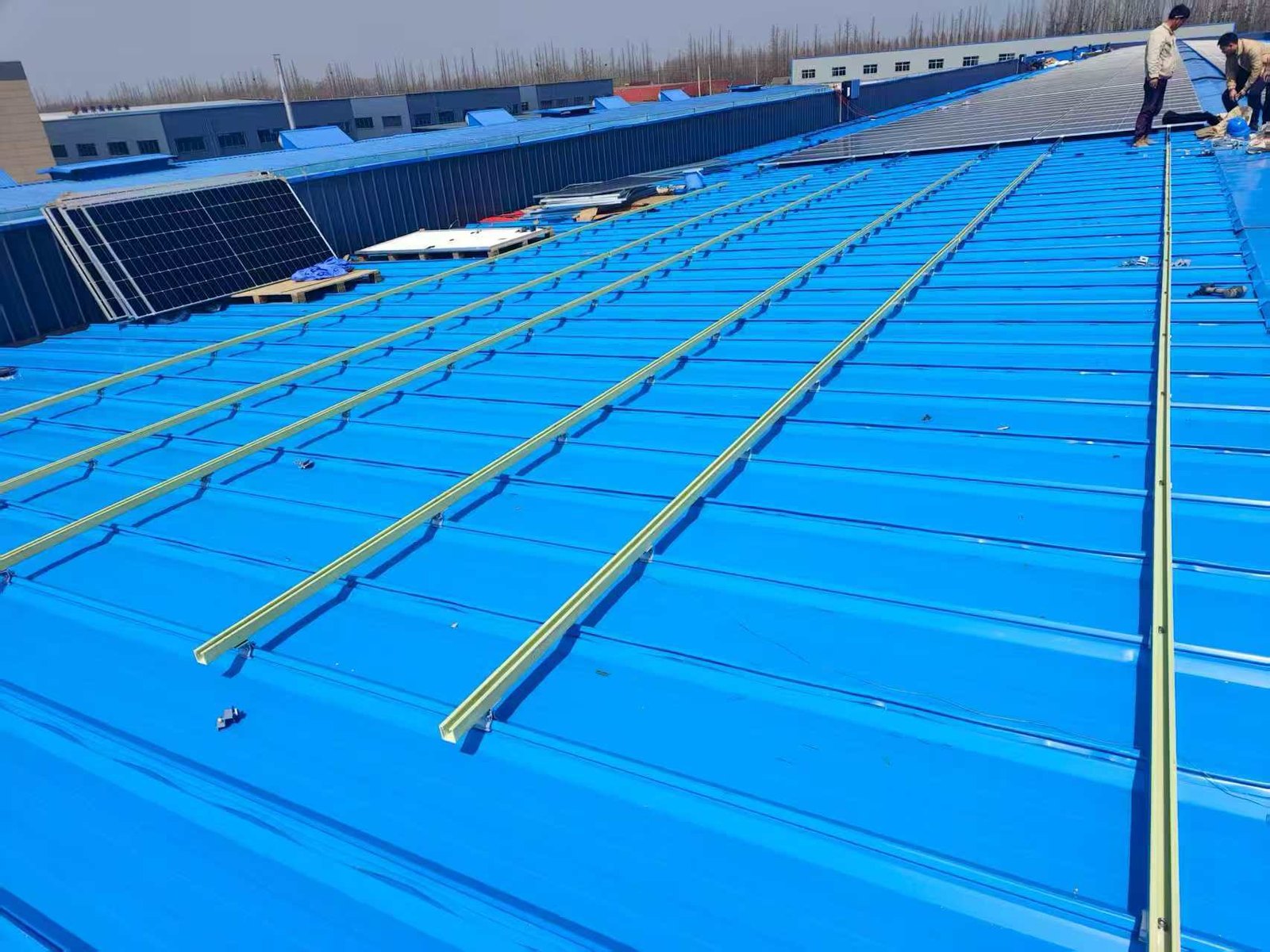 Composite PV support products on a rooftop solar project